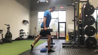 Farmer Split Squat