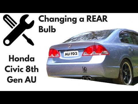 change-rear-light-bulb-in-a-honda-civic-2006-8th-gen-fd