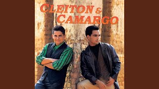 Video thumbnail of "Cleiton & Camargo - Na Hora De Amar"