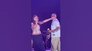 عمرو دياب يغني رفقة ابنته جنا 
