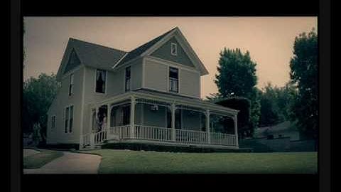 The red jumpsuit apparatus - Cat and mouse music video