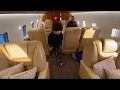 فيديو- ابن محمد رمضان بيلعب في طائرة خاصة