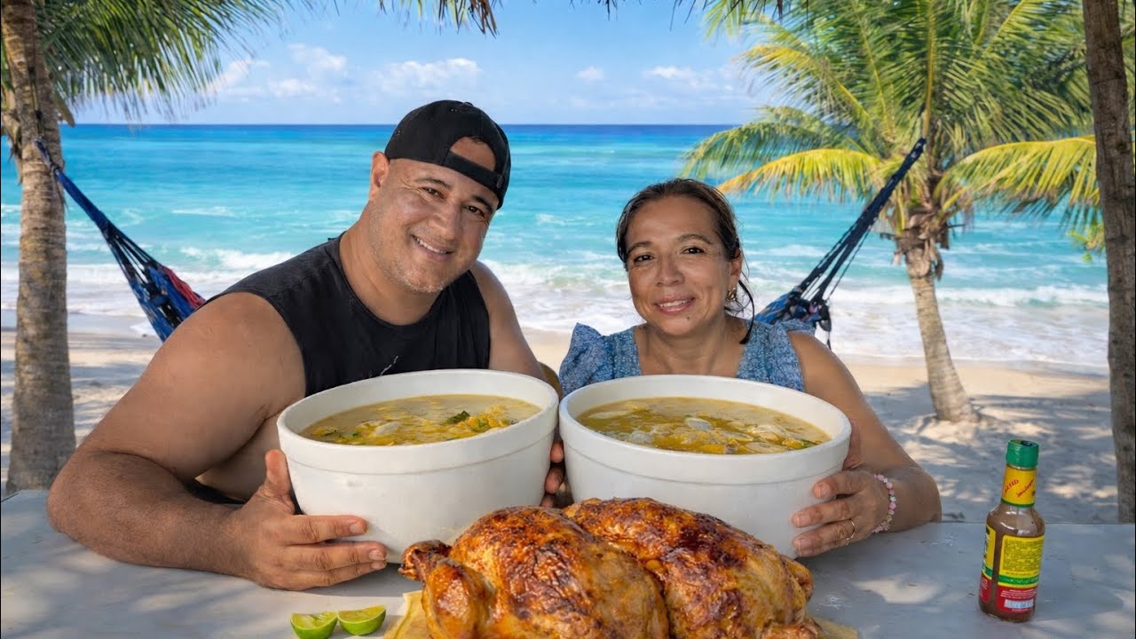 PREPARANDO UNA RICA SOPA DE GALLINA  A LA ORILLA DE LA PLAYA