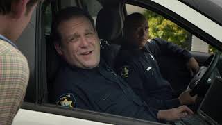 Silicon Valley S06E03 - Jared vs Cops