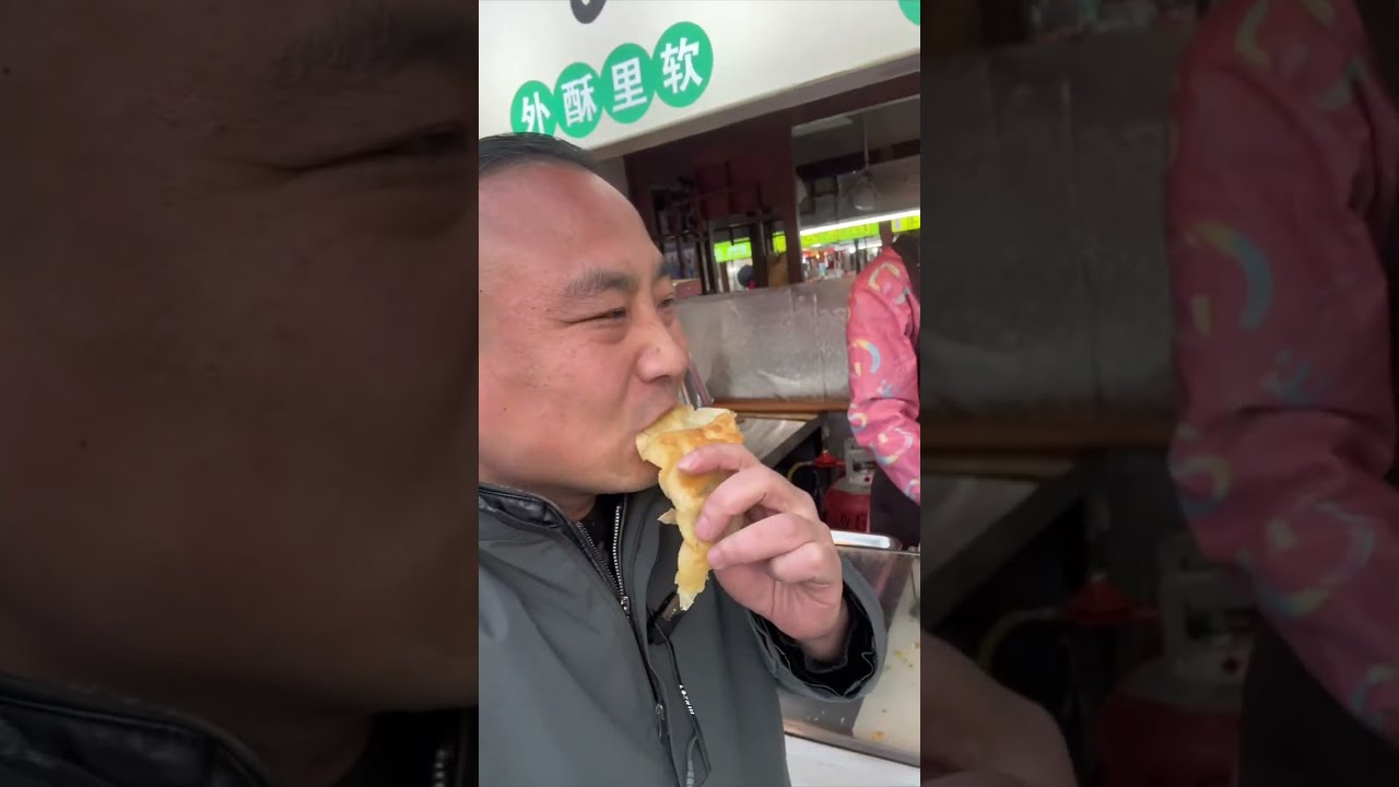 请美女妹妹吃饭，必须好菜配好酒！地道土菜馆，美食➕美酒，生活滋润，越吃越有！#土菜馆 #美女 #美食日常 #阿昆去哪哎