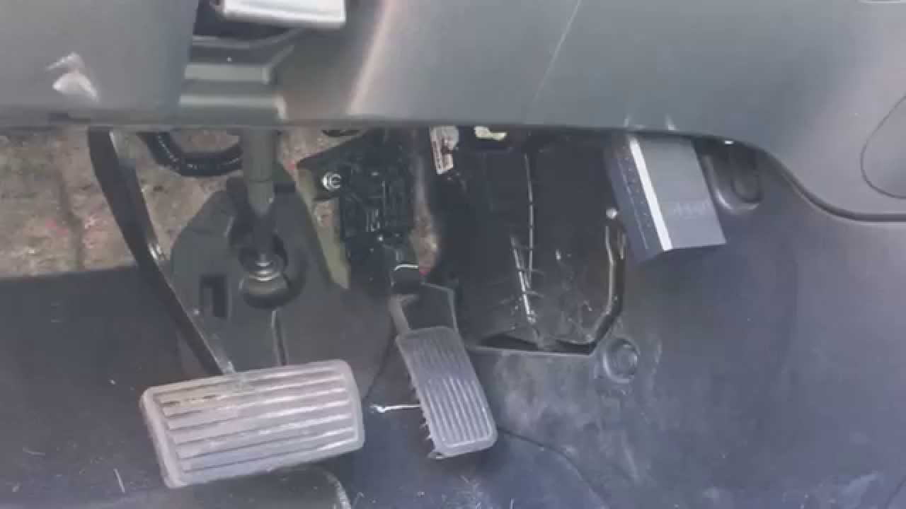 Where to find the ODBII port on a 2012 Honda CRV - YouTube