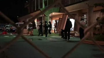 若者300人以上が警察署を取り囲み騒ぎに 沖縄市 若者300人以上が警察署を取り囲み騒ぎに 沖縄市