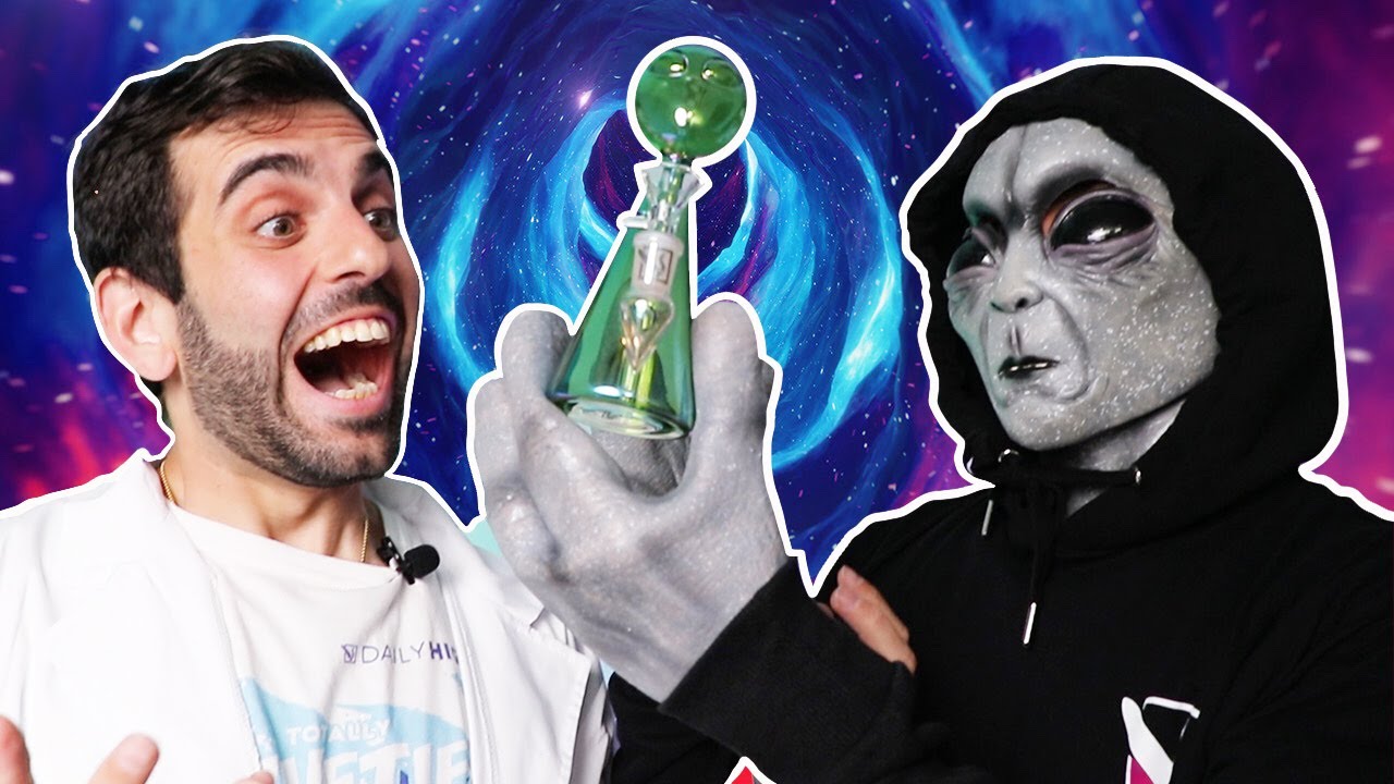 DAILY HIGH CLUB MARCH MARTIAN UNBOXING + SESH! 👽