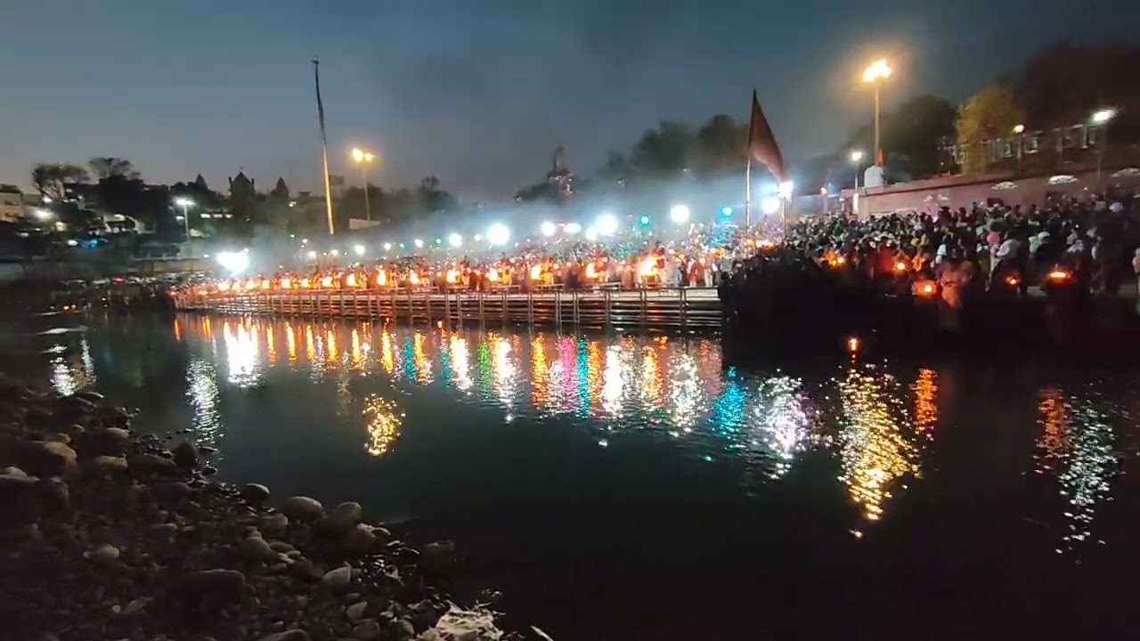RISHIKESH GANGA AARTI | TRIVENI GHAT GANGA AARTI | Full Triveni Ghat Ganga Aarti 