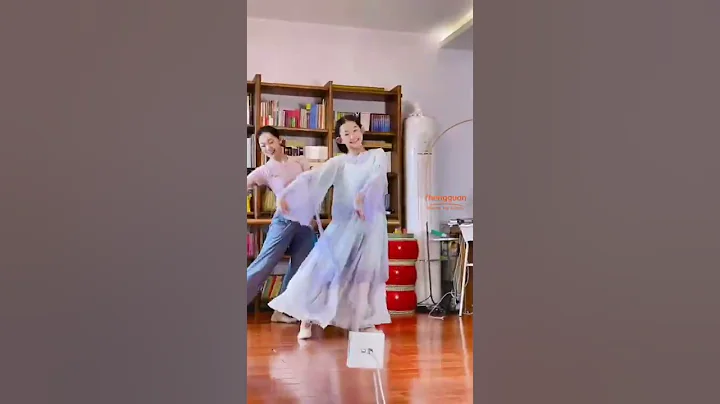 Enjoy the beautiful and elegant traditional Chinese #dance - DayDayNews