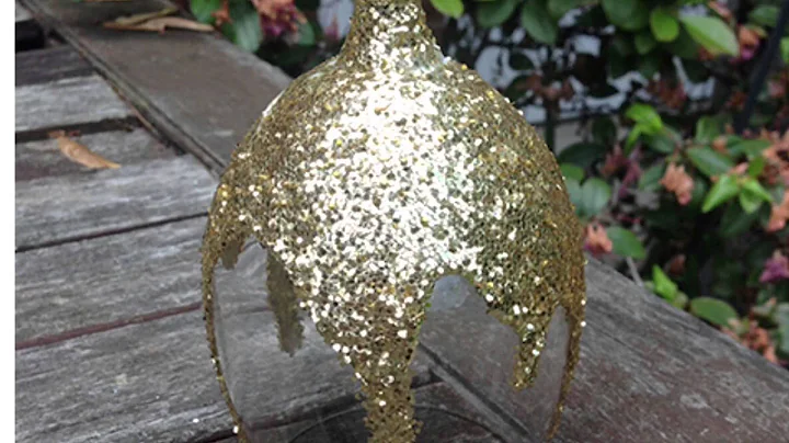 DIY glitter wine glass