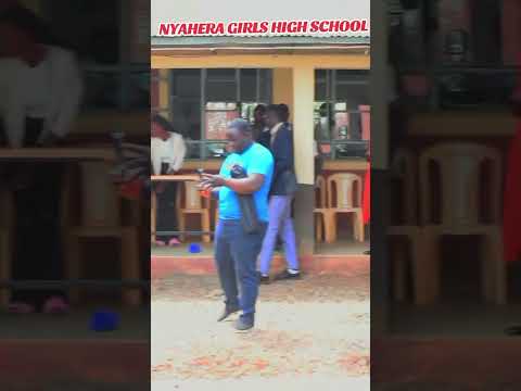 HYPE SESSION AT NYAHERA GIRLS HIGH SCHOOL  WITH MR HAPPINESS #dance #dancer #dancechallenge #momenta