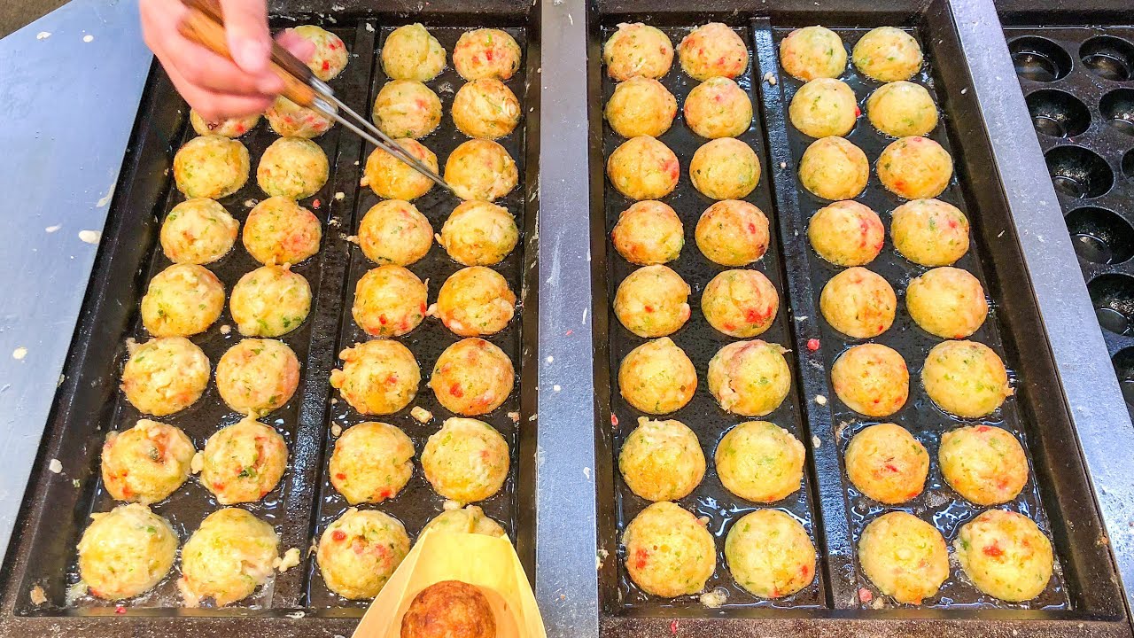 japanese street food - making TAKOYAKI