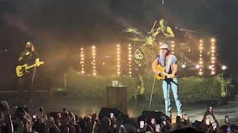 Riley Green - I Wish Grandpas Never Died (Live) @ Hard Rock Hotel & Casino - Hollywood, Florida Riley Green - I Wish Grandpas Never Died (Live) @ Hard Rock Hotel & Casino - Hollywood, Florida