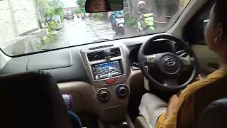 hujan terus, ke sekolah naik mobile Papah bersama Ziya Ziyo