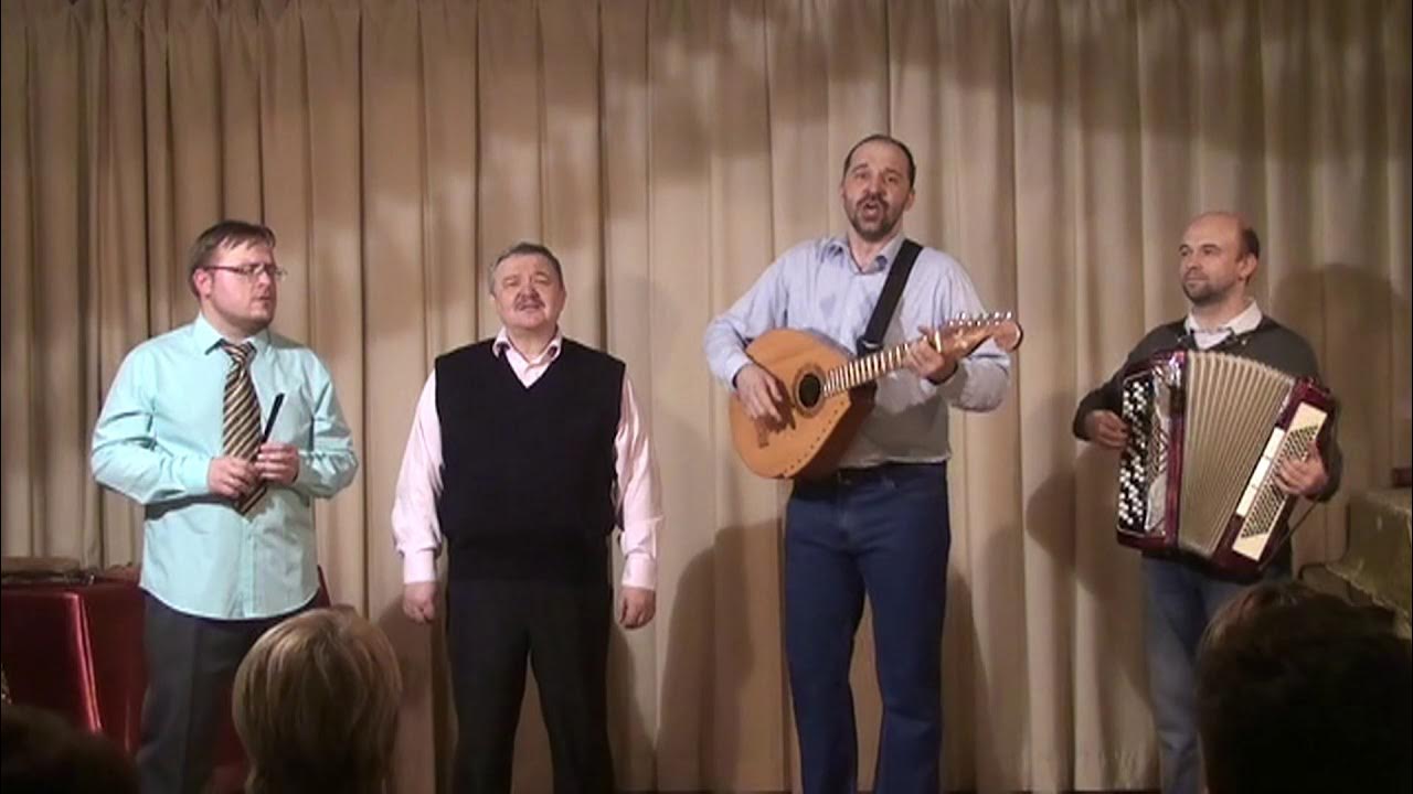 В саду при долине. Там в саду при долине. При саду при долине громко. При саду при долине громко. В саду при долине я.