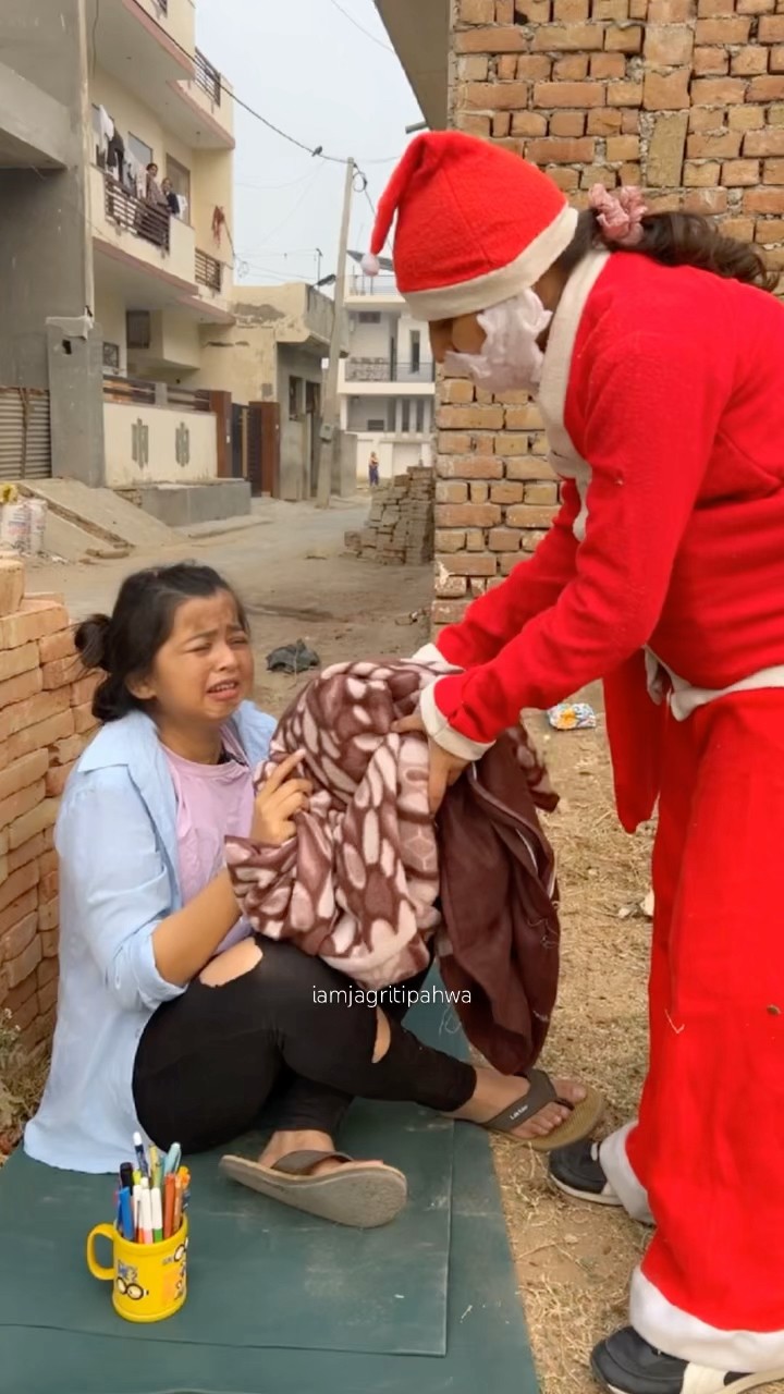 Santa meets Special kid ? #christmas #santaclaus #xmas #gifts #jagritipahwa #unboxing #lifelessons