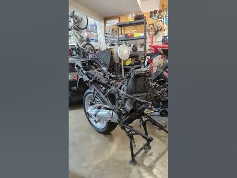 Just some routine BMW motorcycle maintenance #motorrad #r1200rt - YouTube
