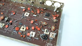 видео: Плата з радіодеталями ТВ 1980-х років | Radioscrap from retro board TV картинка: Плата з радіодеталями ТВ 1980-х років | Radioscrap from retro board TV