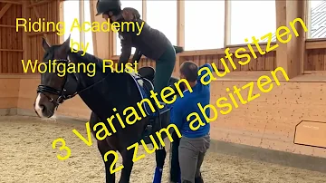 Auf welcher Seite steigt man auf ein Pferd auf?