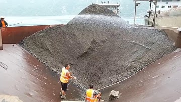 Sand Ship unloading sand horizontal long video # Xiao Chen driving the boat