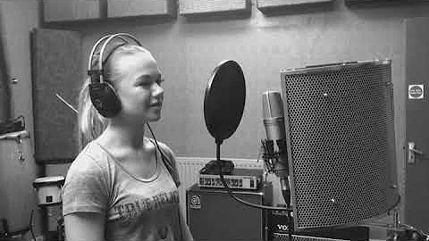 Lady Gaga - (Cover) Shallow by Gabriella Spencer