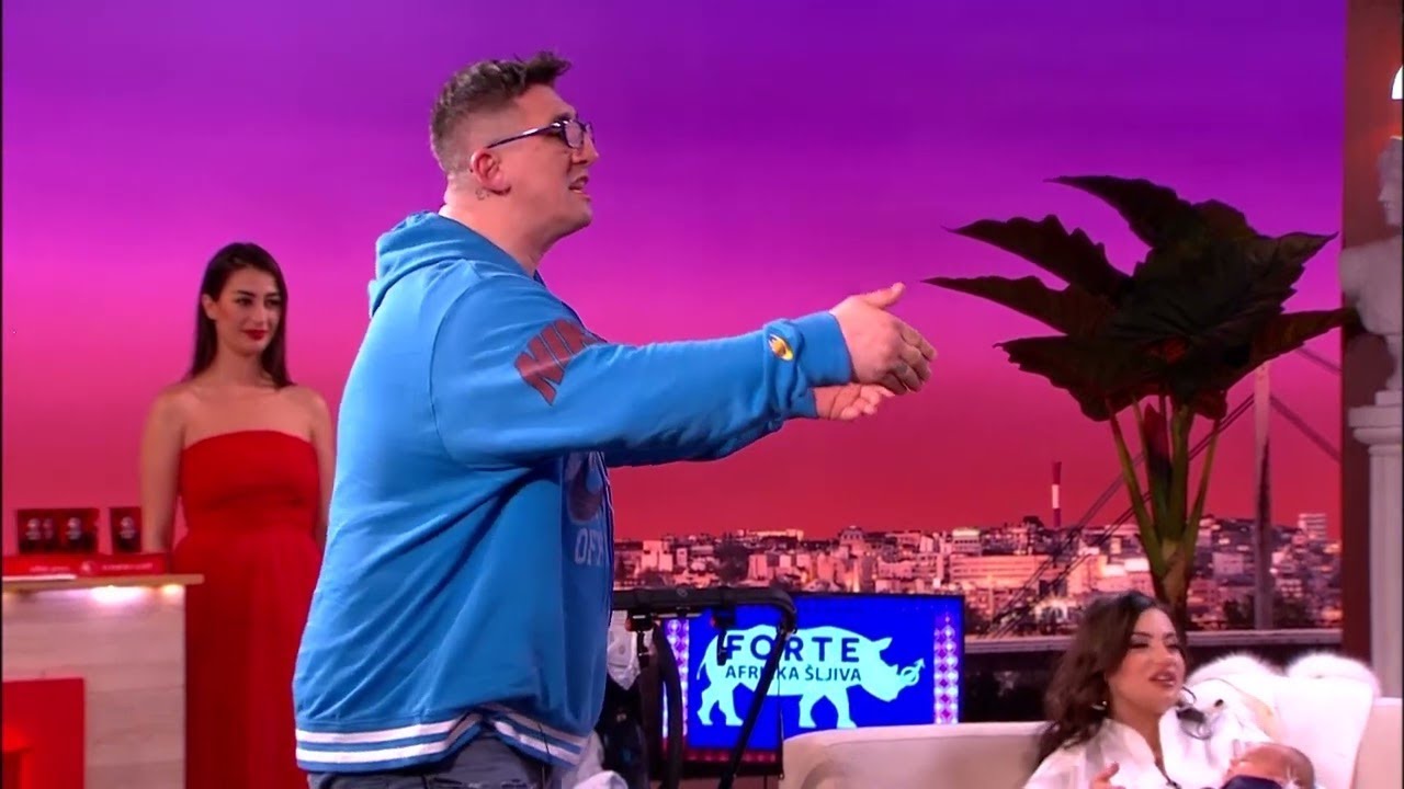 Kristijan pokazuje kako je napravio salto kad su pucali na njega (Ami G Show S15)