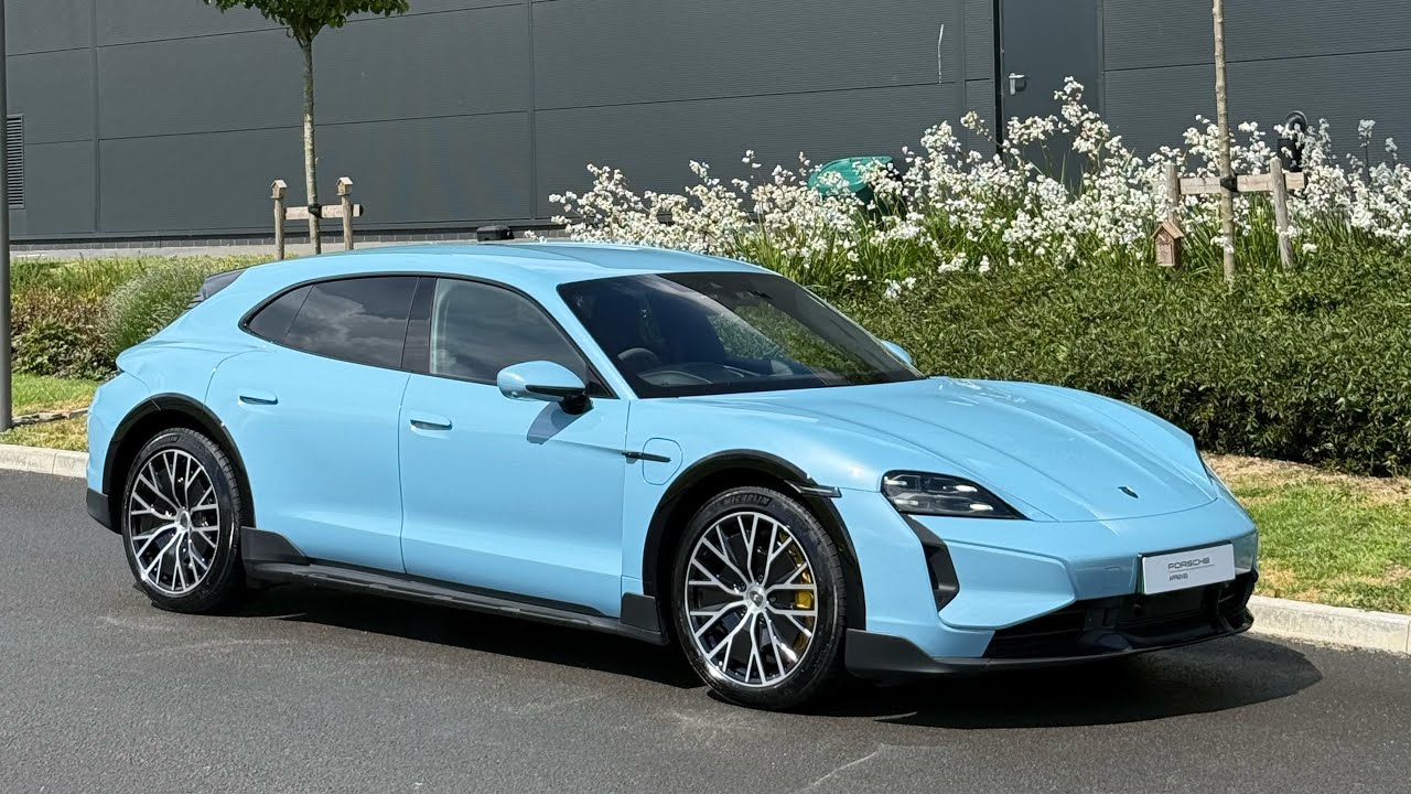 Taycan Turbo S Cross Turismo | Frozen blue metallic | CA75PGV