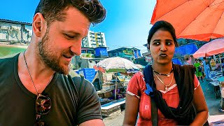 Getting Fishy With The Indian Ladies At Colaba Market Mumbai