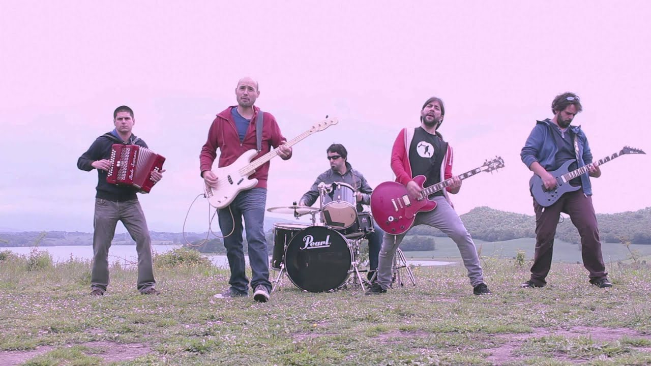 EL ULTIMO TXIKITERO "Mis Manias" (Videoclip)