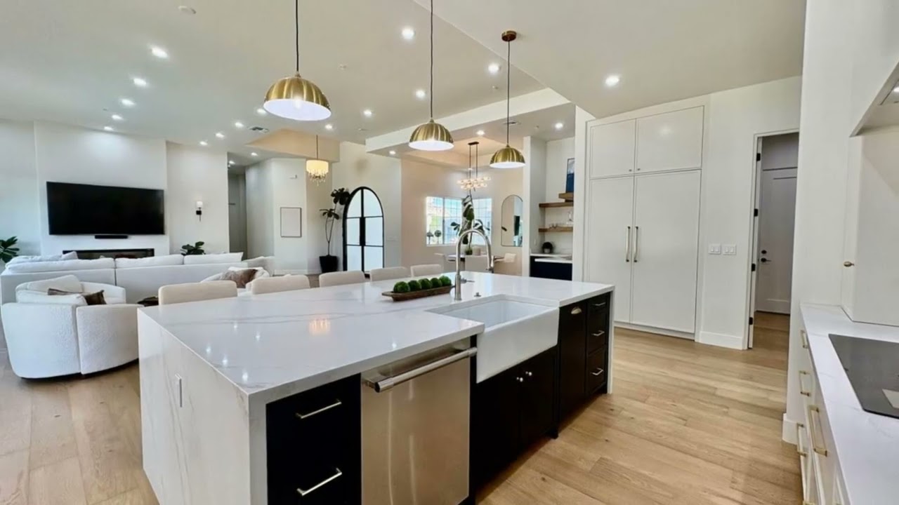 12134 East Mercer Lane, Scottsdale, AZ 85259