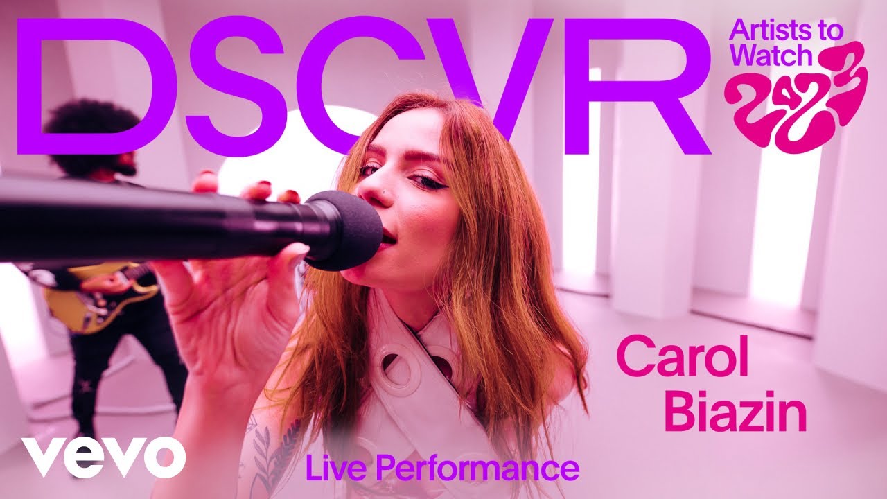 Carol Biazin - Fica Pro Café (Live) | Vevo DSCVR Artists to Watch 2023