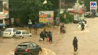 ആലുവ ജംങ്ഷന് വെള്ളത്തില് മുങ്ങി Aluva Junction - traffic