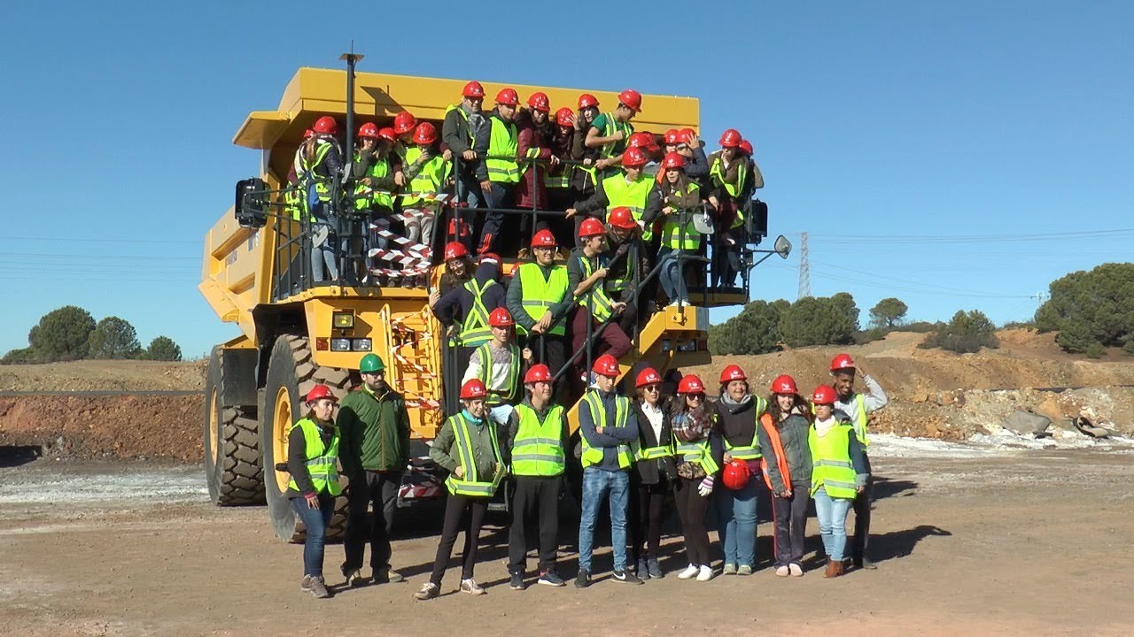 Alumnos del IES Vázquez Díaz de Nerva visitan las minas de Riotinto