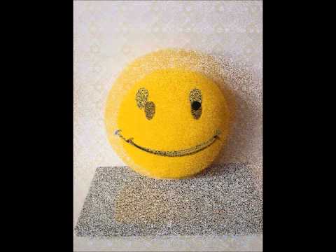 Smile yellow round pillow