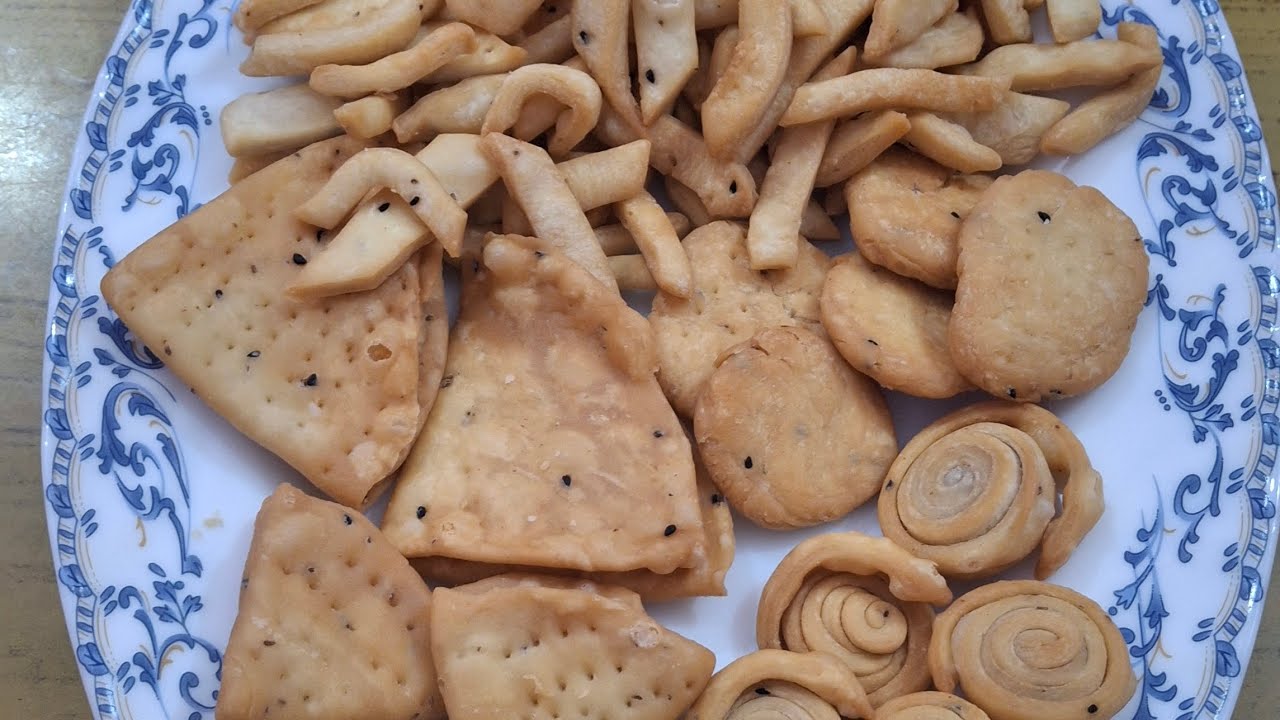 Crispy homemade snacks platter 😋 perfect tea time treats everyone loves! 