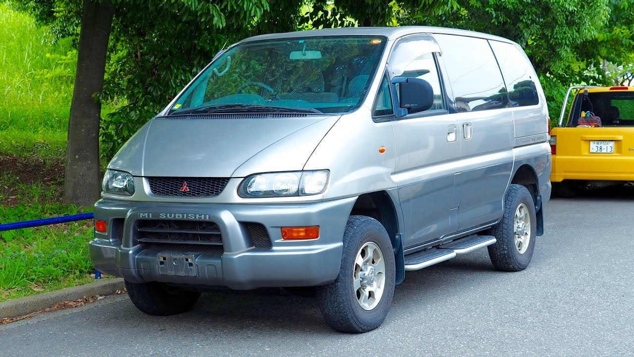 2001 Mitsubishi Delica Space Gear 4x4 Gasoline (Canada