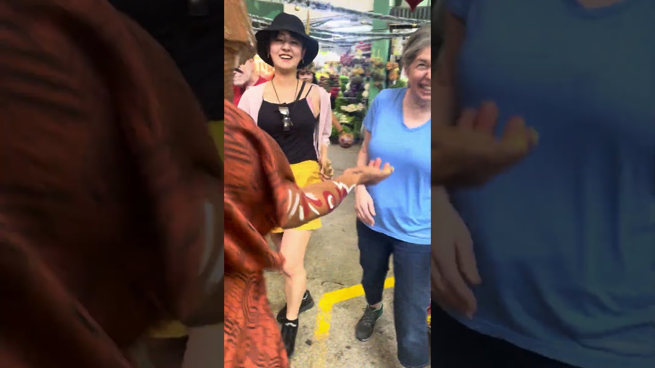 ペルーの路地で変な集団に絡まれたw #shorts que loco