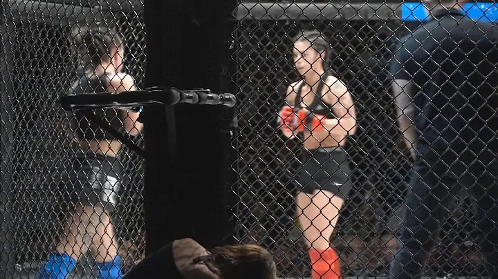 AXFC 72   Maya vs Danielle