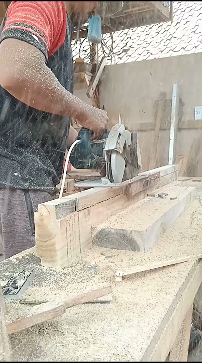 Pembuatan sponeng kusen #tooltips #woodworking #wood #diy #tools #woodwork #carpenter #wheelsaw