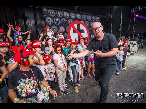 Bad Religion - Atomic Garden (ft. Resukids) (Live at Resurrection Fest 2016, Spain)