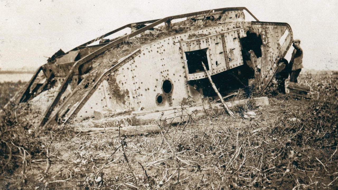 Танковое кладбище времен Первой мировой войны в Ипре - Пашендале, 1917 год.