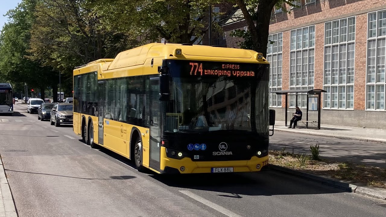 Bus ride linje 774 från Uppsala Centralstation till Västerås Central