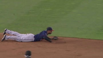 MIN@KC: Nunez lays out, fires to first to end the 9th