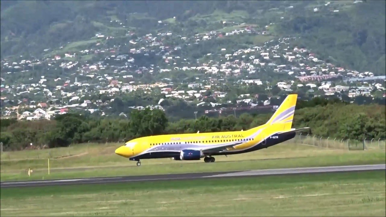 Planes Spotting at Roland Garros Airport-Takes offs and Landings, RUN/FMEE