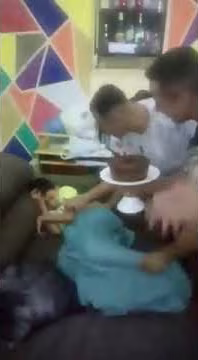 Pego vendo porno - Se fingiu de morto..kkkkkkk
