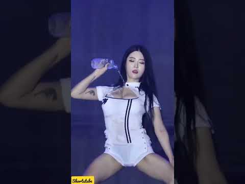 Korean Girl Sexy dance on stage 🔥 | Korean girl bath in public😮 | #shorts #koreangirl #hotgirl