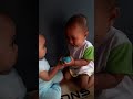 Anak kecil berantem,