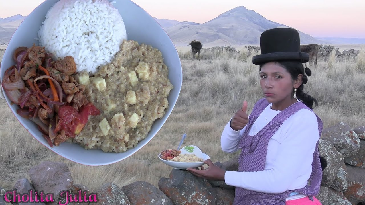 QUINUA ATAMALADA CON SU LOMO  SALTADO DE POLLO COCINANDO AL AIRE LIBRE EN EL CAMPO - CHOLITA JULIA