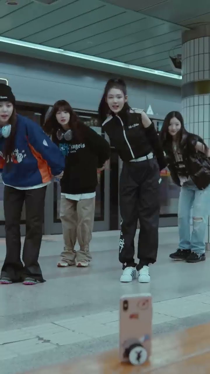 tripleS AAA Generation : M/V Ver. - YouTube